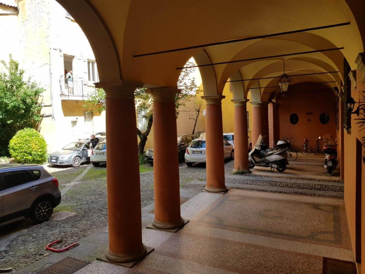 Ferienwohnung Il Nome Della Rosa Bologna Exterior foto